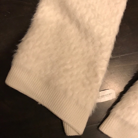 🆕 Banana Republic Scarf - Picture 2 of 5